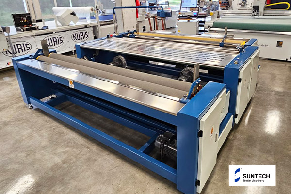 Dejar que los desechos de tela coman sus ganancias. Ahorre costos con una máquina de relajación de tela.